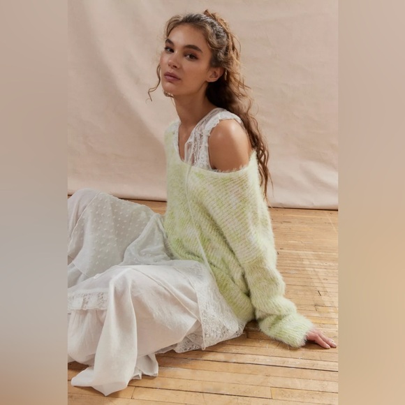 Kimchi Blue Priscilla Fuzzy Pullover Sweater - Picture 3 of 12